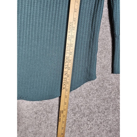 Chasor‎ Thermal Knit Button Cuff Pullover Top Womens Size Medium Teal Curved Hem - Picture 14 of 14